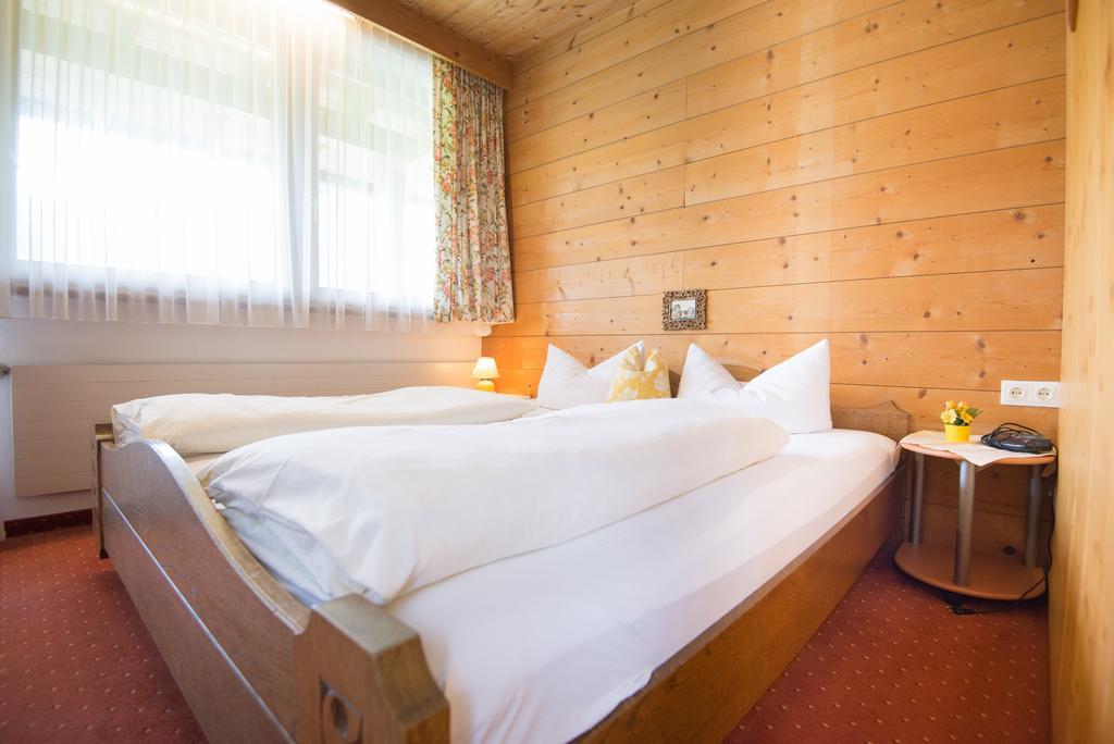 Pension Grubenhof Fulpmes Kamer foto