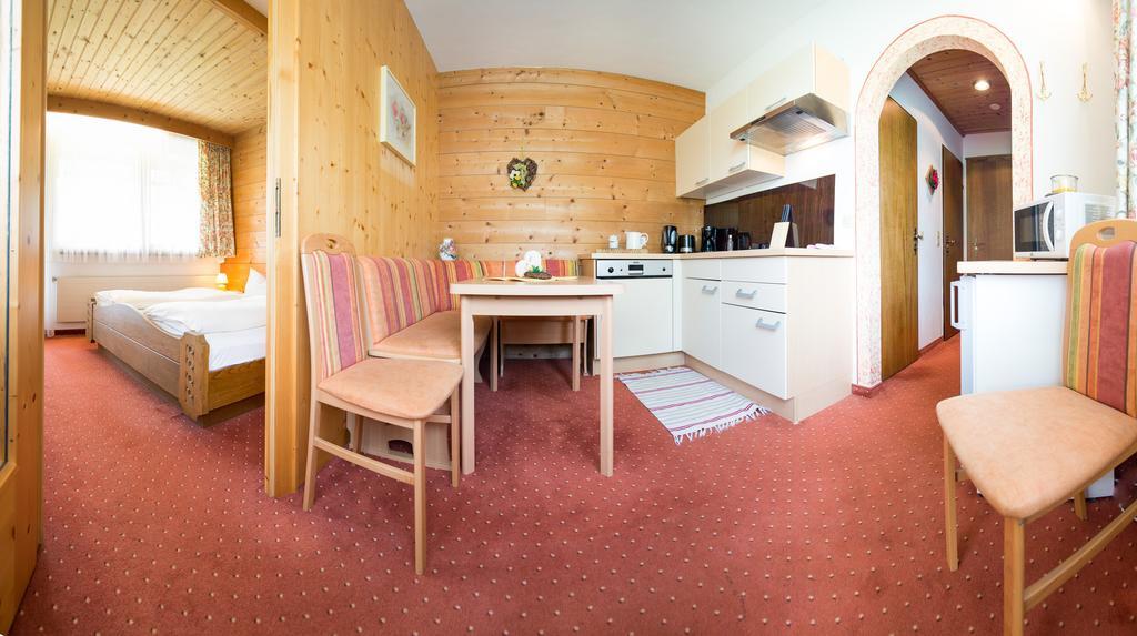 Pension Grubenhof Fulpmes Kamer foto